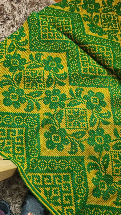 Vând coverturi de pat traditionale !!