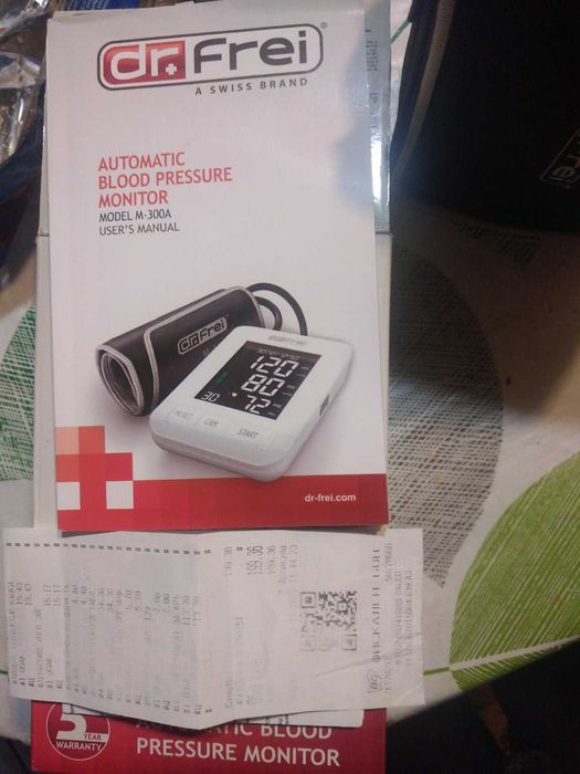 Продавам  автоматичен електронен апарат за кръвно