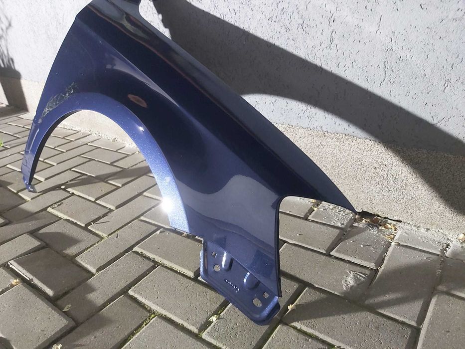 Aripa Fata Dreapta VW Passat B7 An 2011-2014 Vopsita Albastru