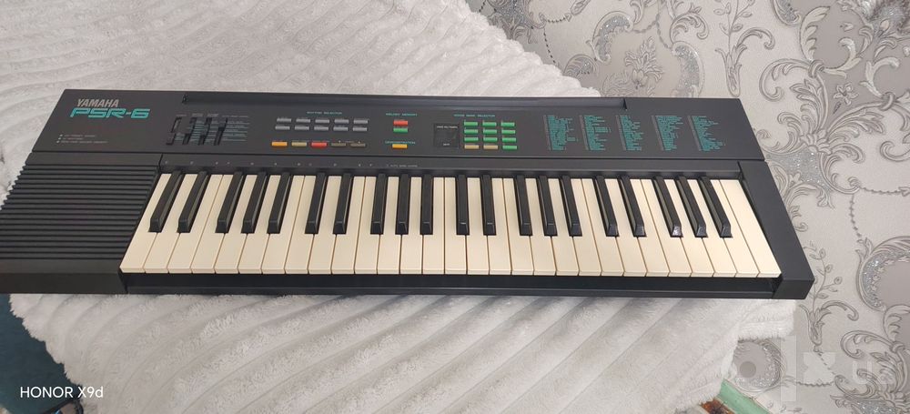 Продаю YAMAHA PSR-6.