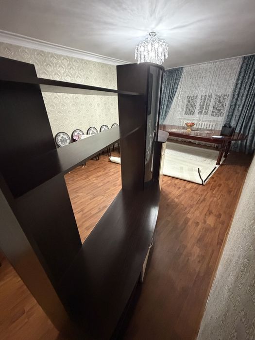 Продам стенку под телевизор