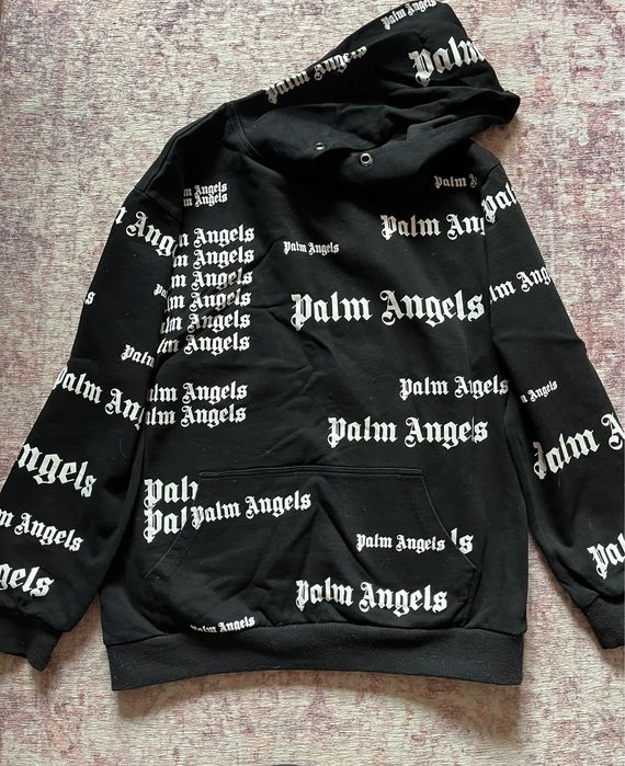 Продам одежду.