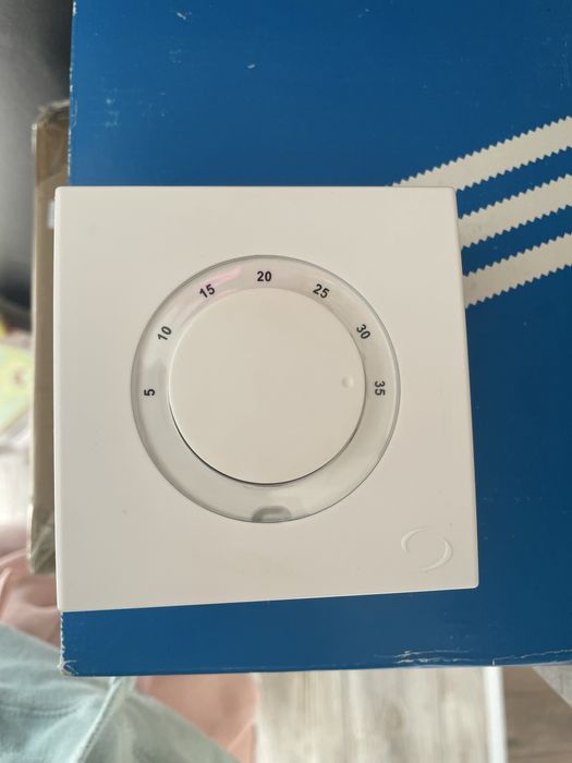 Електронен термостат SALUS RT200