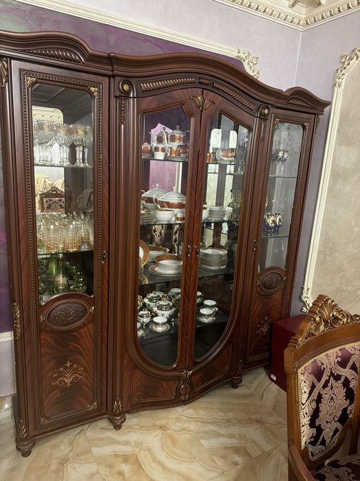 Горка и камод,натуральное дерево