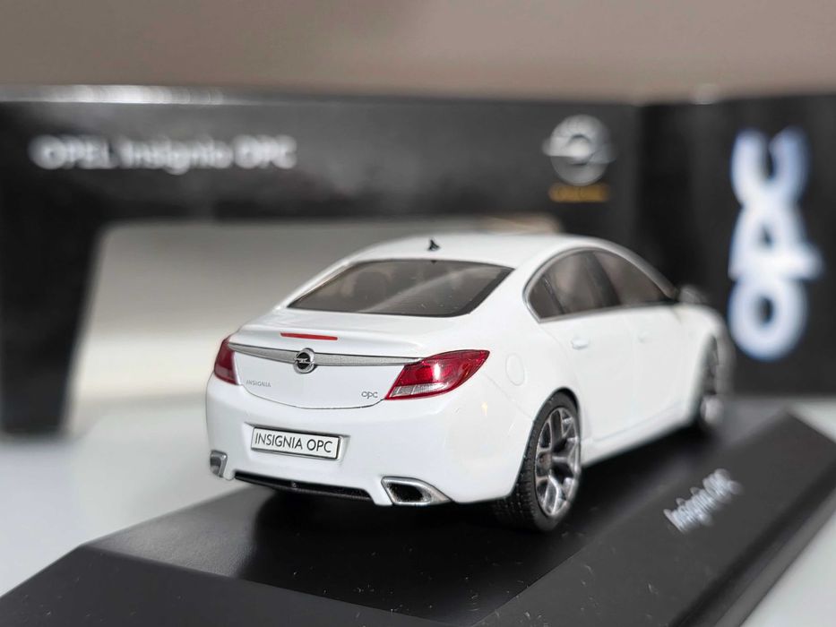 Macheta Auto 1/43 Schuco Dealer Edition Opel Insignia OPC