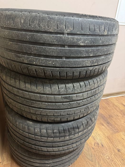 Продавам летни гуми 225 45 17
