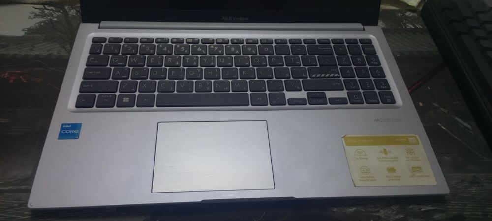 Asus vivobok a15 core i3 4/256holati yangi