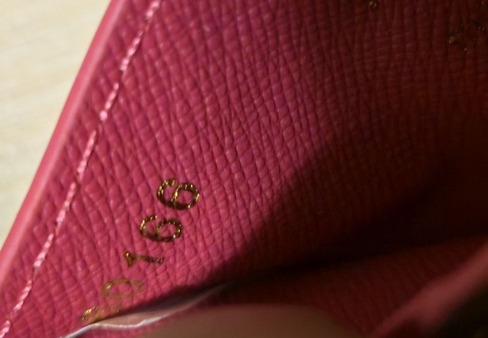 Louis Vuitton дамски картохолдър