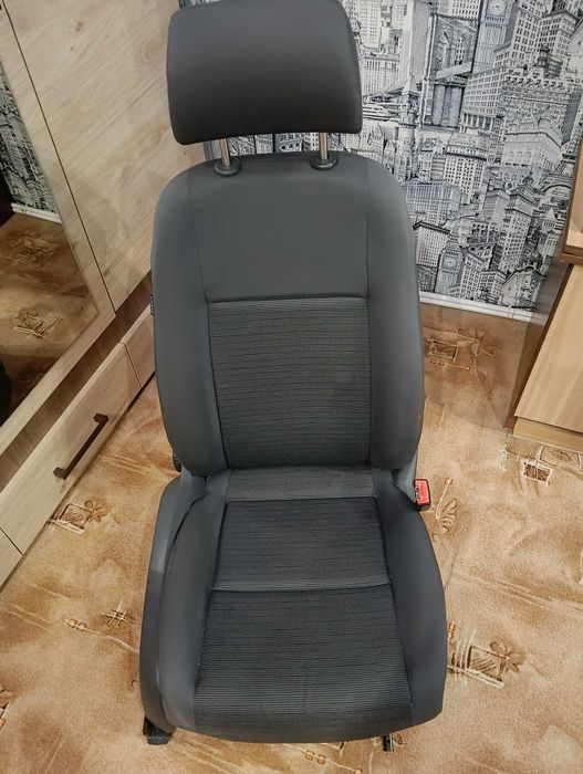 Пасажерска седалка за VW Golf 5 / Голф 5 - текстилна, кожен гръб