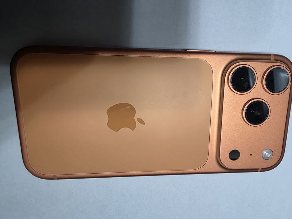 iPhone 17 Pro Orange 256GB Ca NOU Liber de retea