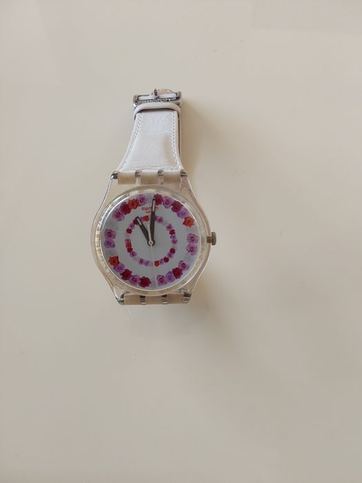 Часовник  SWATCH