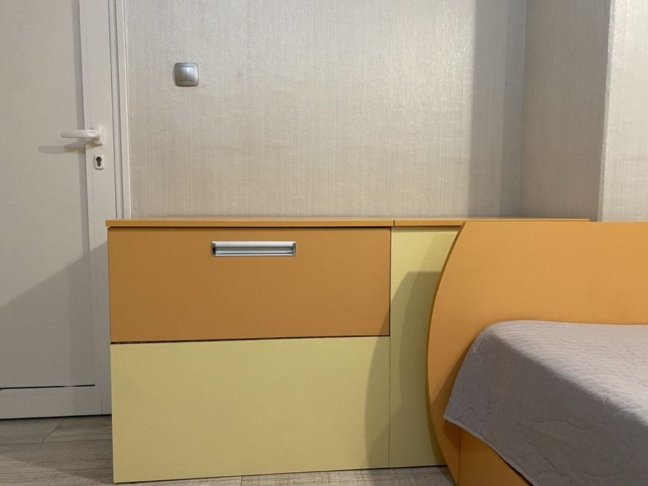 Запазени мебели (Продават се и по отделно)