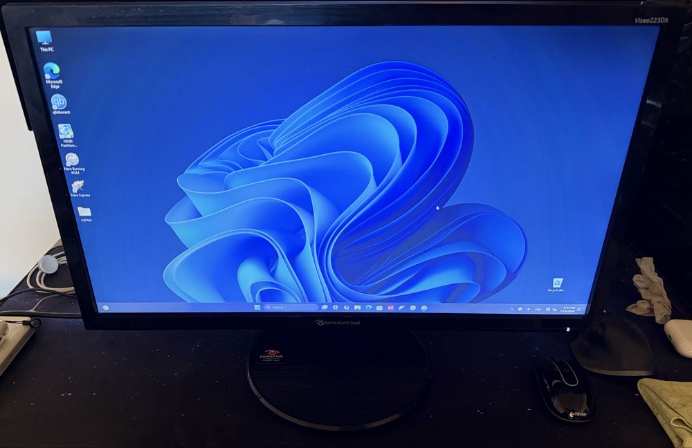 PC с подарък Монитор 8 ядра Intel Core I7, 1080 , 16 GB RAM