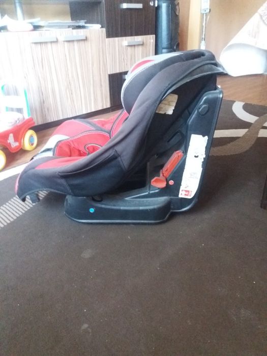 Продавам Детско столче .