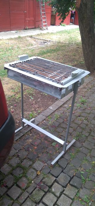 Grătar demontabil pt curte sau voiaj