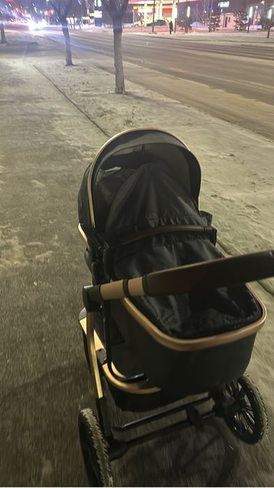 Продам коляску удобный, лехкий