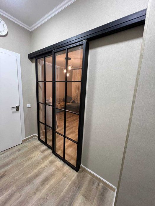 Раздвижные перегородки и двери в стиле Loft / Душевые кабины