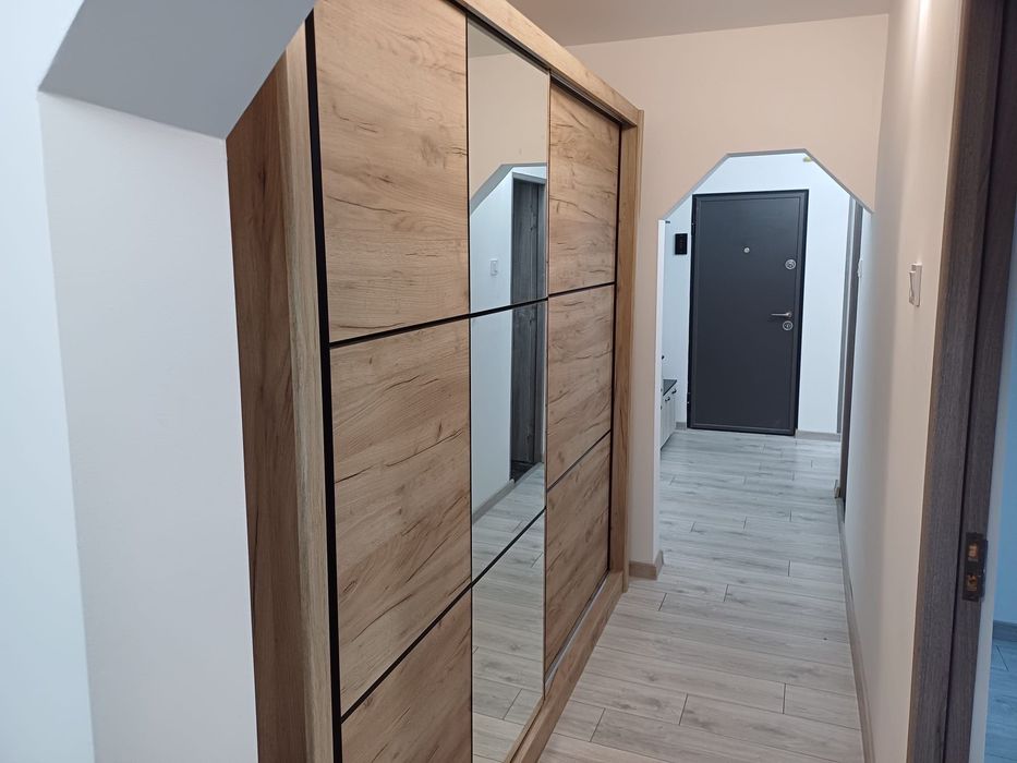 Închiriez apartament 3 camere decomandat complet mobilat