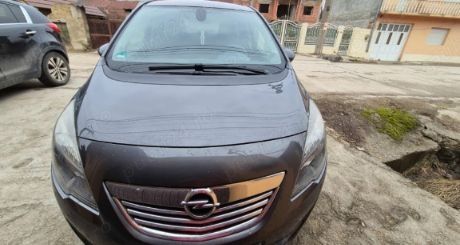 Vând Opel Meriva B