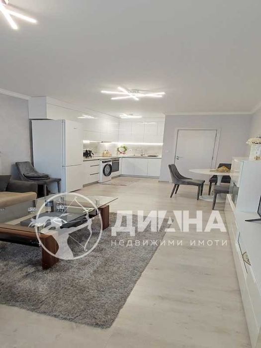 Продава се Двустаен апартамент в Пловдив, Кючук Париж - 70 кв.м за 2143 €/кв.м - Снимка #1
