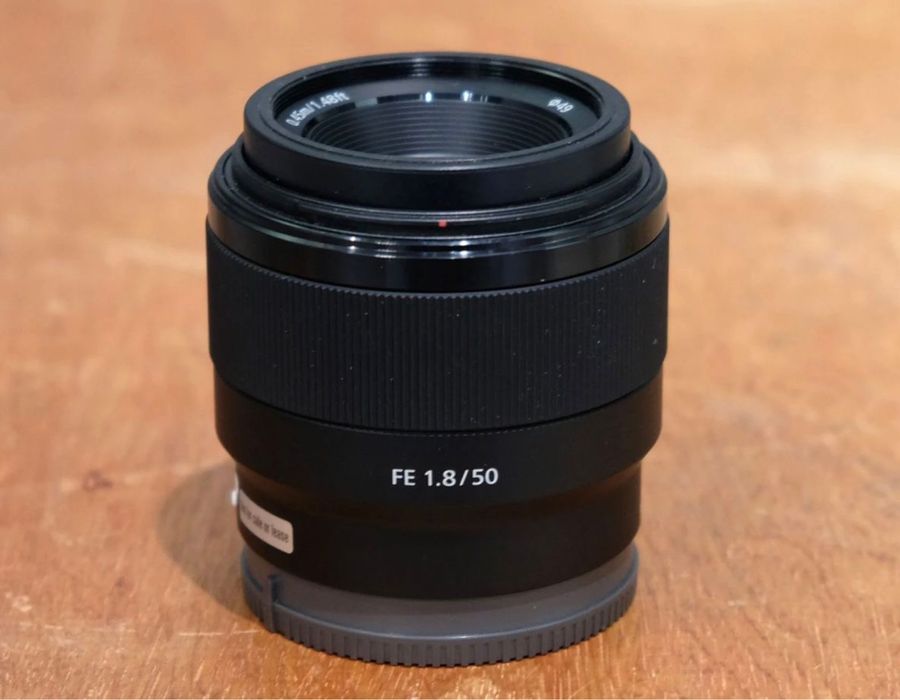 Объектив Sony FE 50mm f/1.8