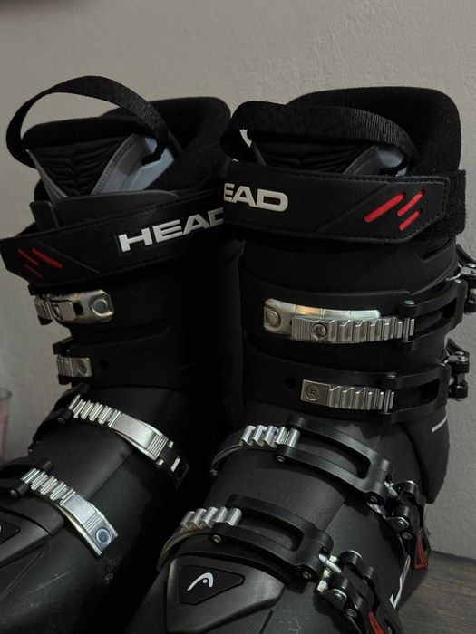 Vând clăpari, purtați 1 și gura data  noi .fără nici un defect.