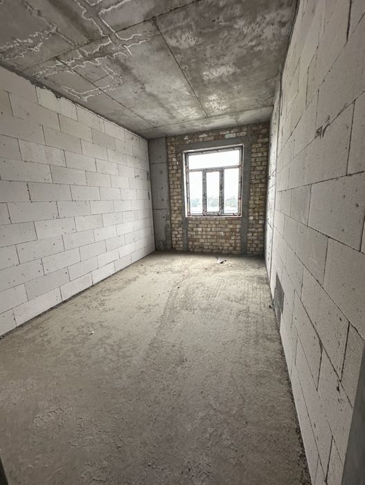 Uchtepa Avenueda 65M2 li 2 xonali uy sotiladi