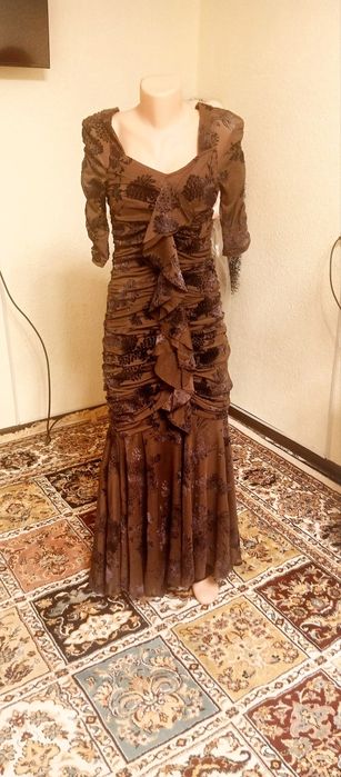 Продается платье женское