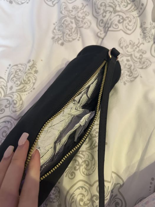 Дамска чанта hm