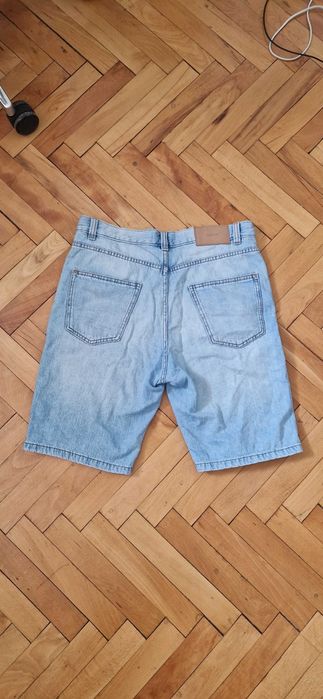 Дънкови къси панталони на Review