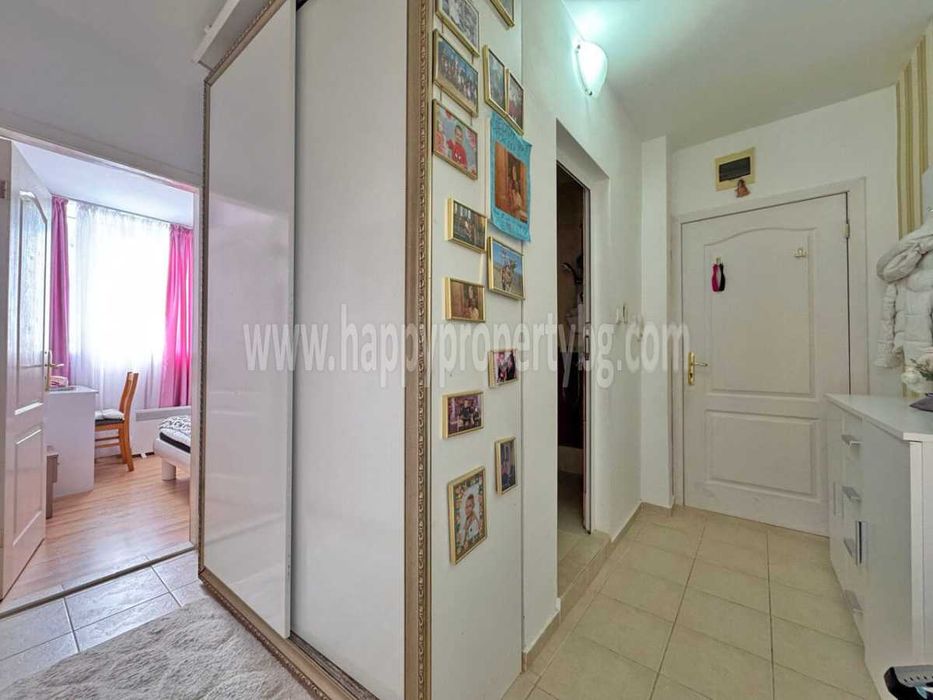 Продава се Двустаен апартамент в к.к. Слънчев бряг - 60 кв.м за 1100 €/кв.м - Снимка #4