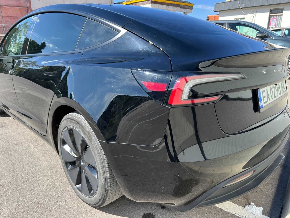 Tesla Model 3 Long-Range Dual