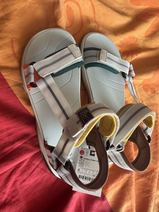 Чисто нови сандали на Zara (Зара), номер 37