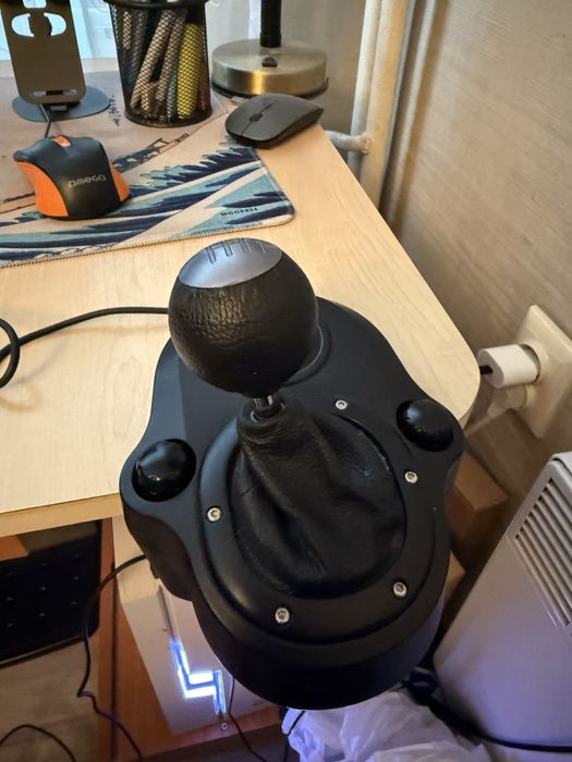 Продавам logitech g29