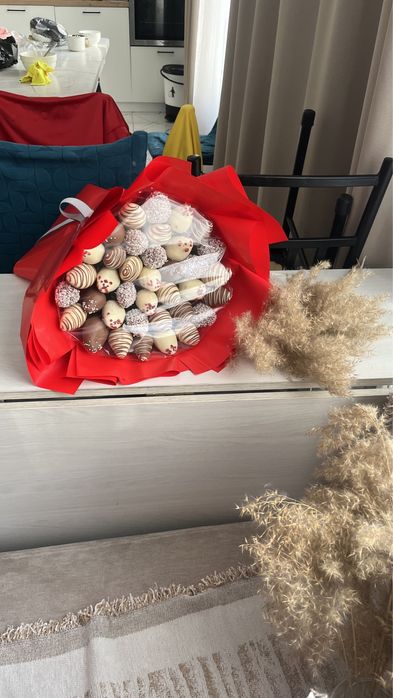 Клубника в шоколаде алматы