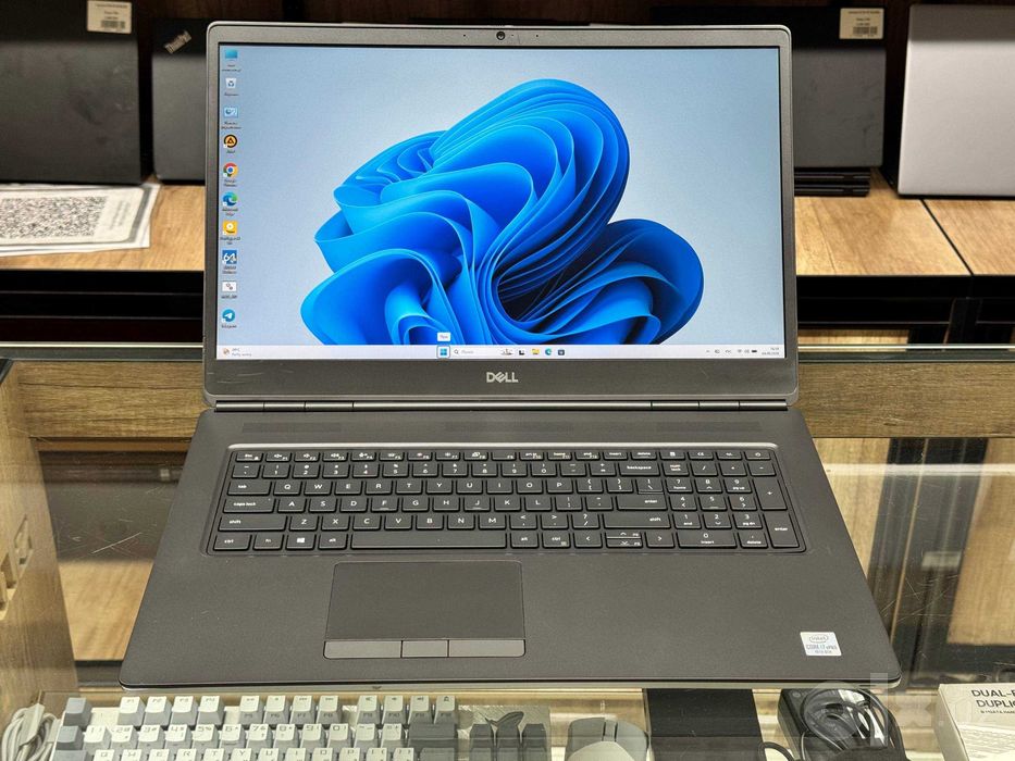 DELL Precision 7750 Core i7-10850H ram 16 ssd 512 Quadro RTX 3000 6Gb