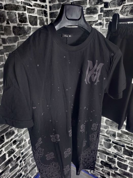 Amiri летен екип