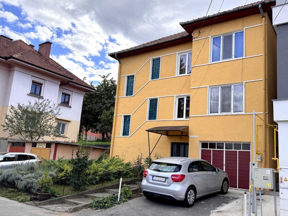 Vilă P+2E+Pod | Zona Pedagogic | 2 Apartamente | Deva