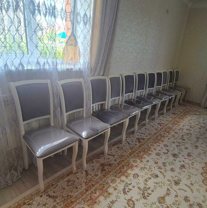 стулья  в целофане/ орындыктар