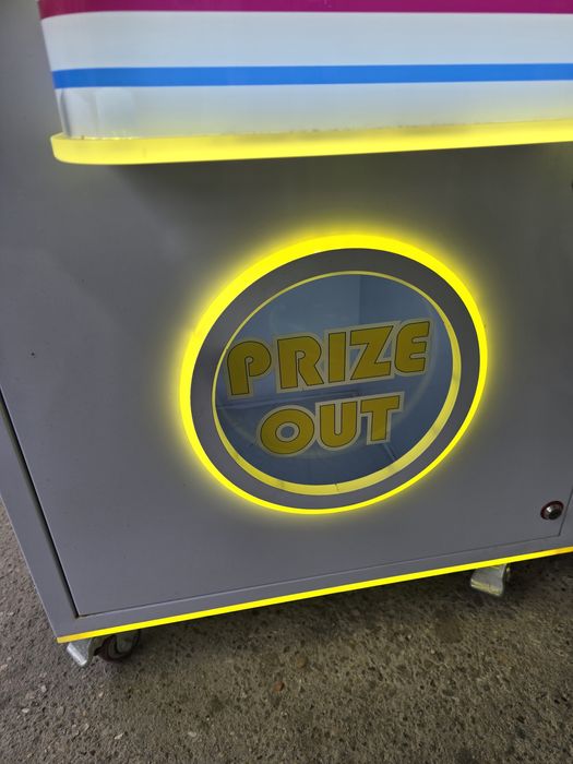 Машина за подараци -модел ключодържател