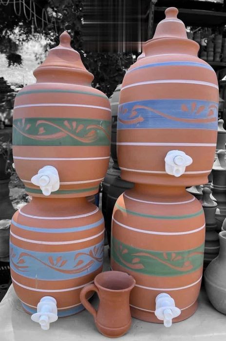 Ceramică lucrată manual