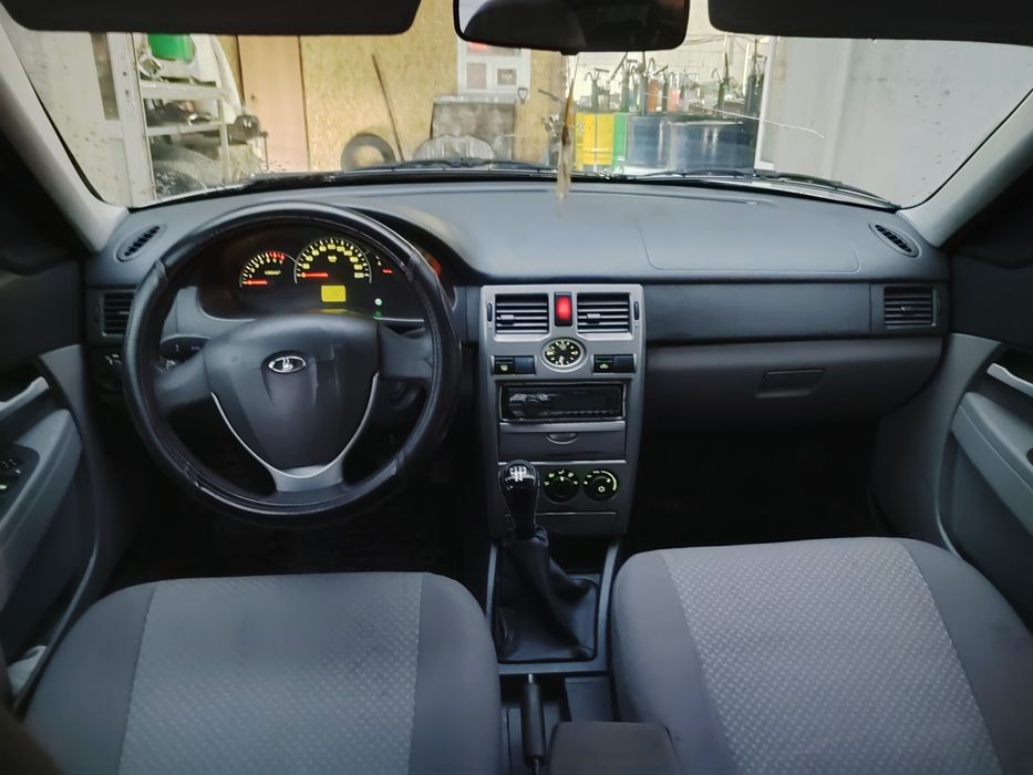 Продам Приору срочно