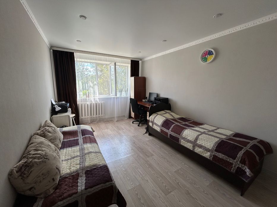 Город Житикара. Продается 3 кв. на 2 эт. 6мкрн 16д.