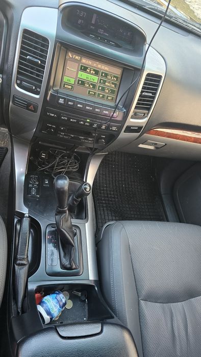 Toyota  Land  Cruiser