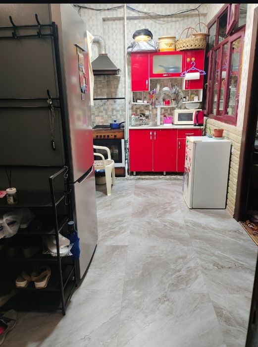 Продаю свою 2/1/9, 52 000 $.  44 кв.м в Яшнобадском районе.