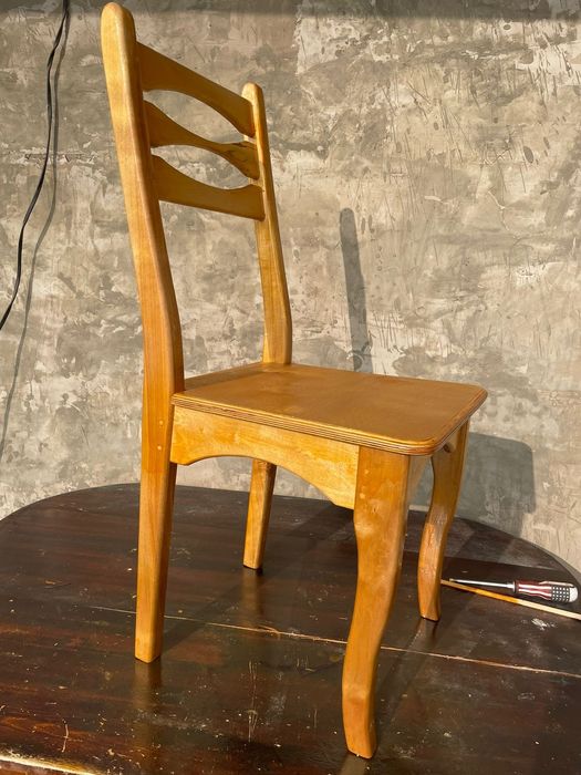 Продам стулья , штучно