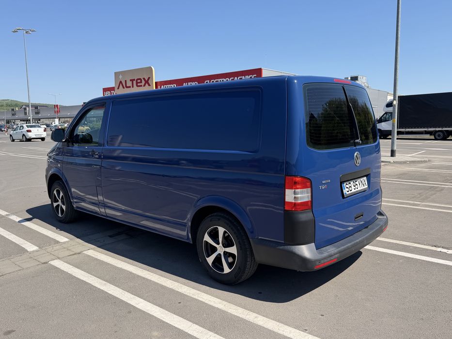 Se vinde Autoutilitara Volkswagen T5 2014