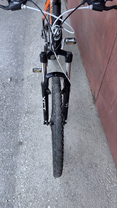 Bicicleta mountain bike hardtail