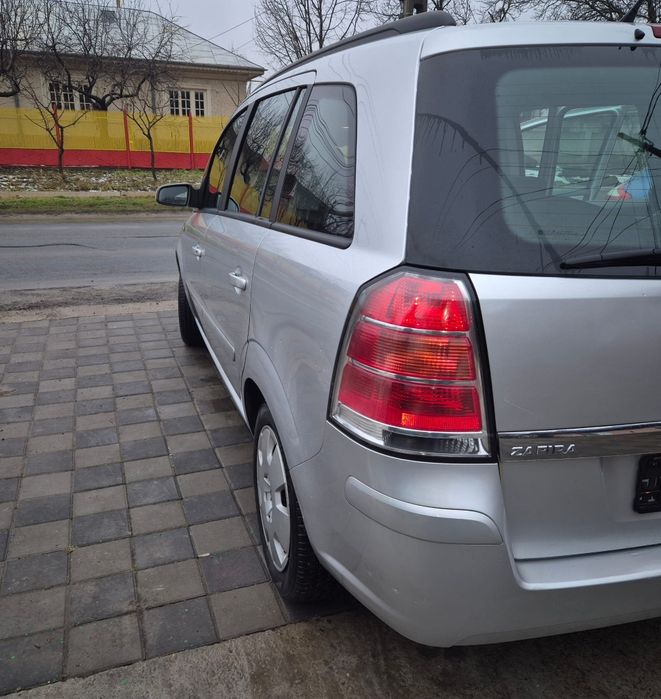 De vânzare Opel zafira