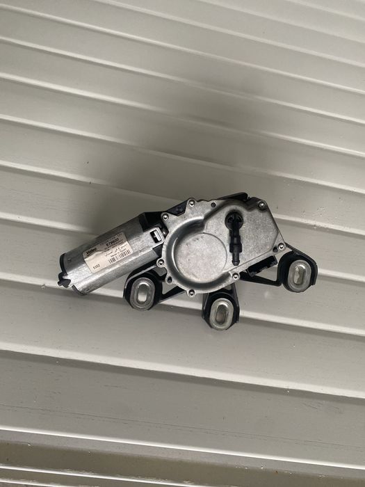 Моторче задна чистачка за мерцедес ц класа w203